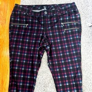 Torrid plaid pants. Ankle crops. Very stylish for work or nights out!